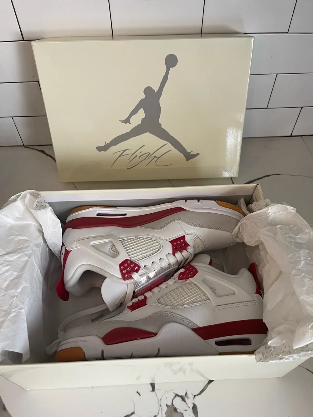 Men’s Retro 4 SB Varsity Red Size 7.5.